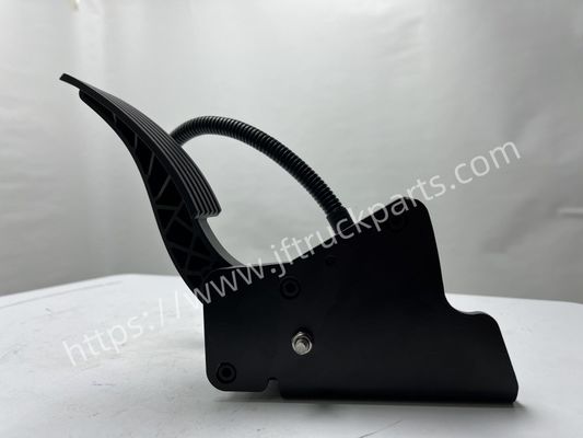 ชิ้นส่วนของ Shacman รถบรรทุก รองเท้าเร่ง DZ97189570487